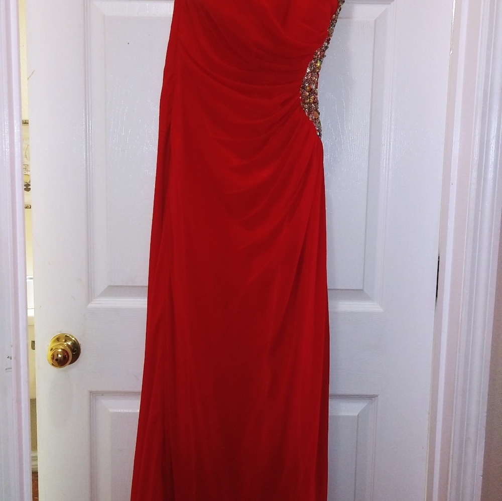 Prom dress - Picture 2 of 10